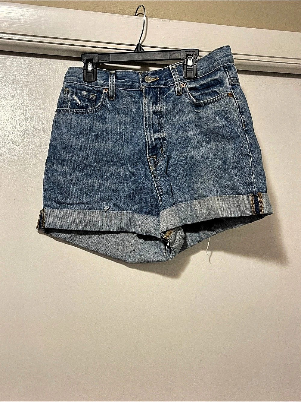 BDG Women's mom high-rise shorts Denim Jean Shorts Size 6